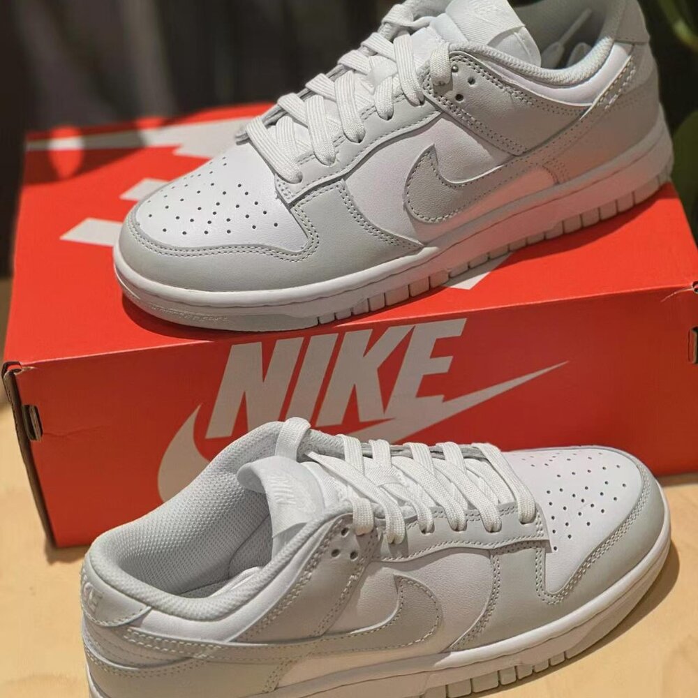 {Gray Nike Dunk's Casual Shoes - Trendy Design} - Picture 4 of 5